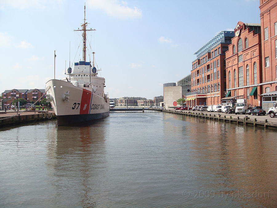 Baltimore [2009 July 02] 009.JPG - Scenes from Baltimore's Inner Harbor.